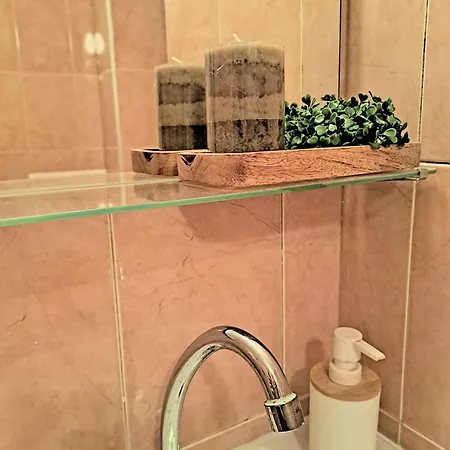 Angela's House 索菲亞